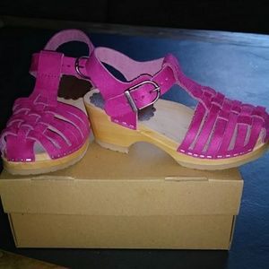 Hanna Andersson Pink Clog Sandals